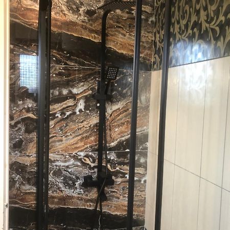 Luxury Apartments Christos Гувия Екстериор снимка