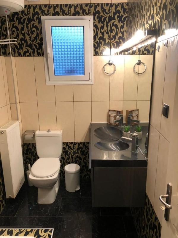 Luxury Apartments Christos Гувия Екстериор снимка