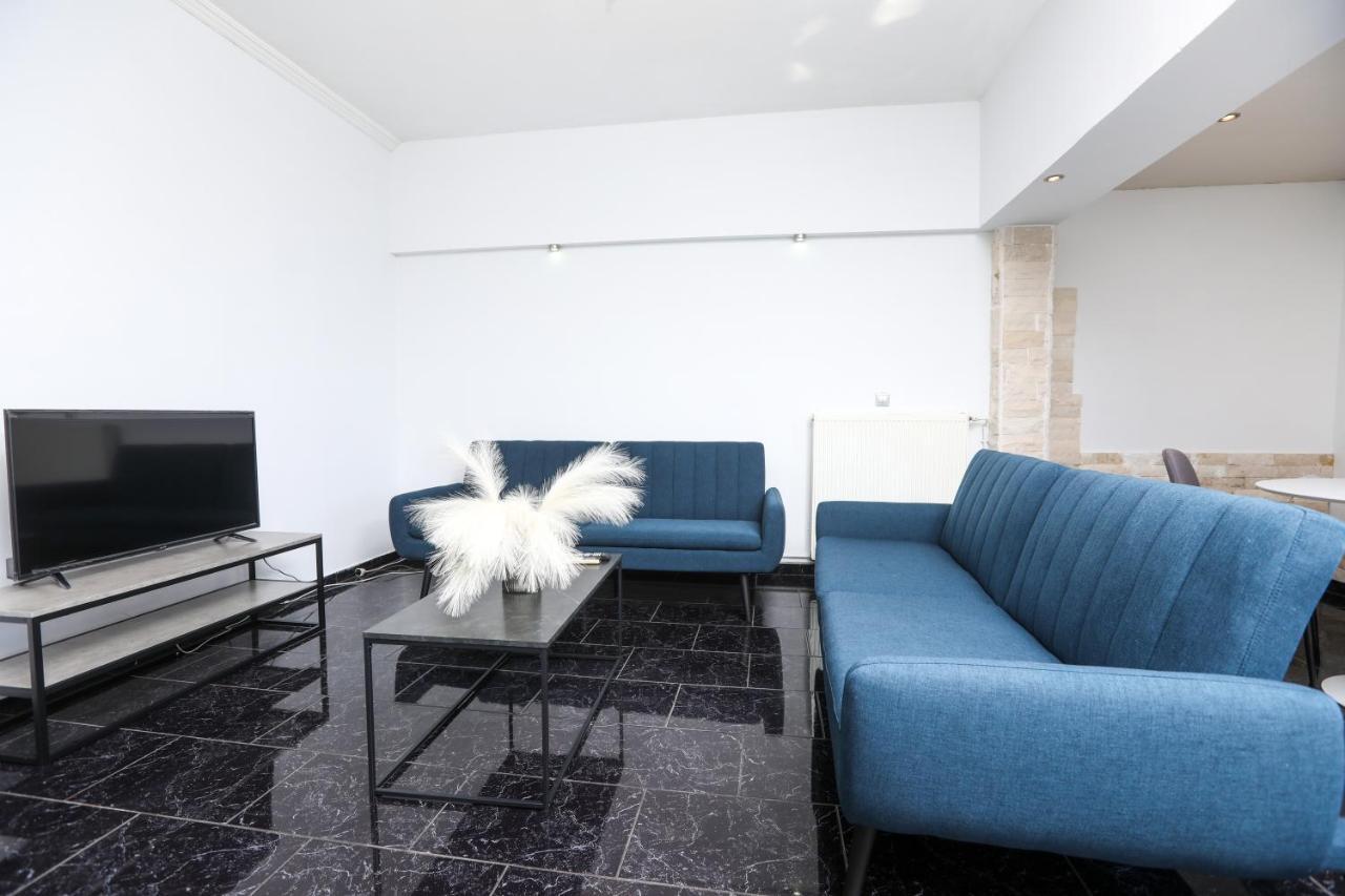 Luxury Apartments Christos Гувия Екстериор снимка