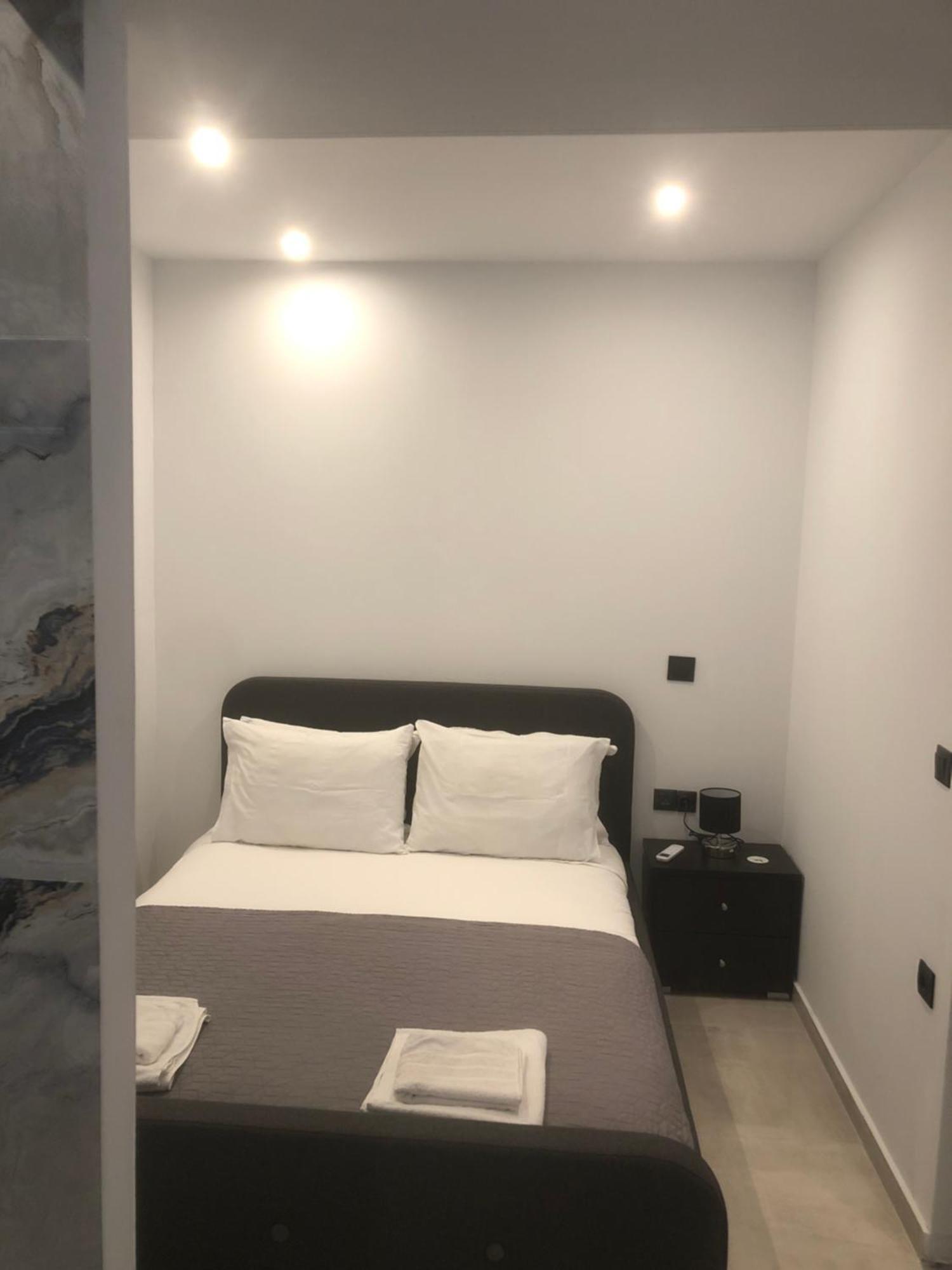 Luxury Apartments Christos Гувия Екстериор снимка