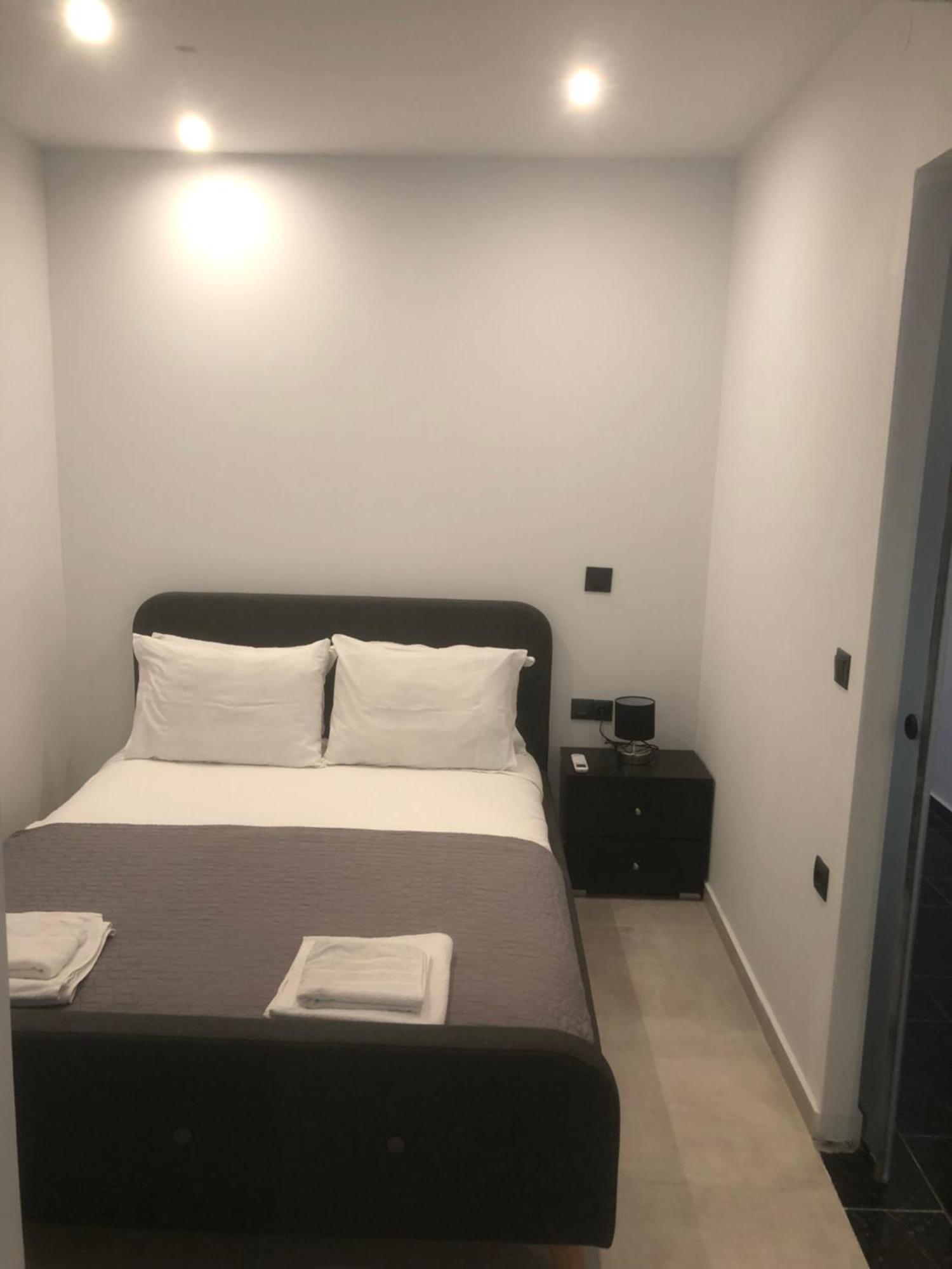 Luxury Apartments Christos Гувия Екстериор снимка